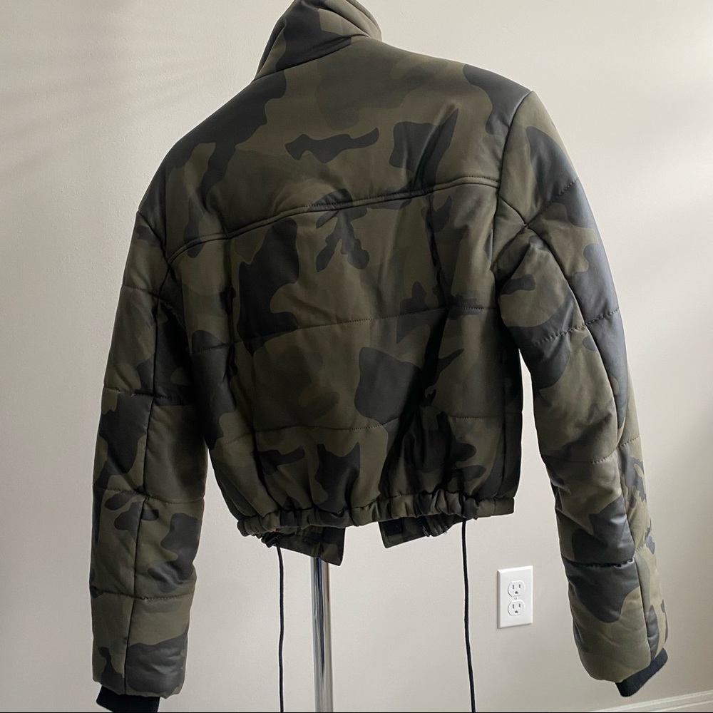 Cropped jacket - Picture 3 of 5